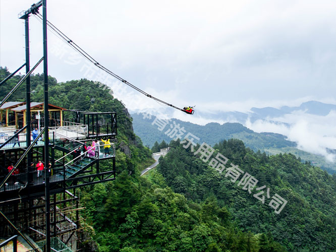 网红高空秋千 